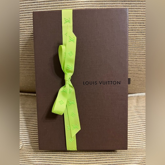 Louis Vuitton Empty “Like New” Gift Box - Picture 10 of 10